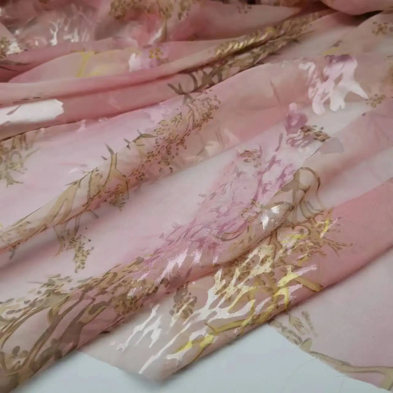 Платье сожженного выхода из мягкой ткани рубашка Cheongsam с цветочным принтом