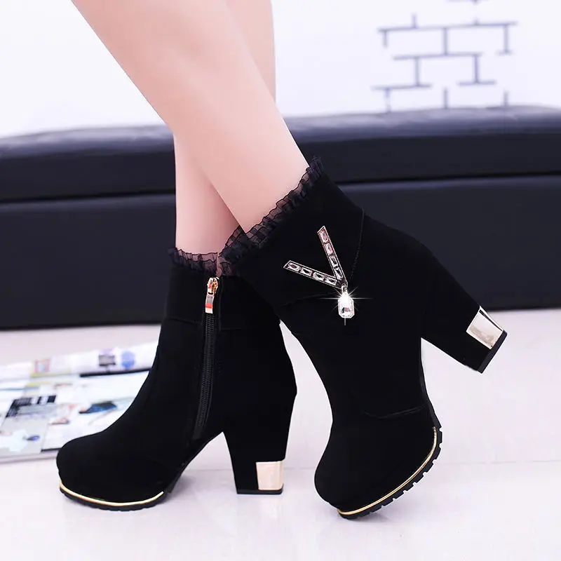 

Winter Women's Boots Sexy Shallow Mouth Rhinestone Fashion Boots Side Zipper Short Plush Round Head Stiletto High Heel Boots