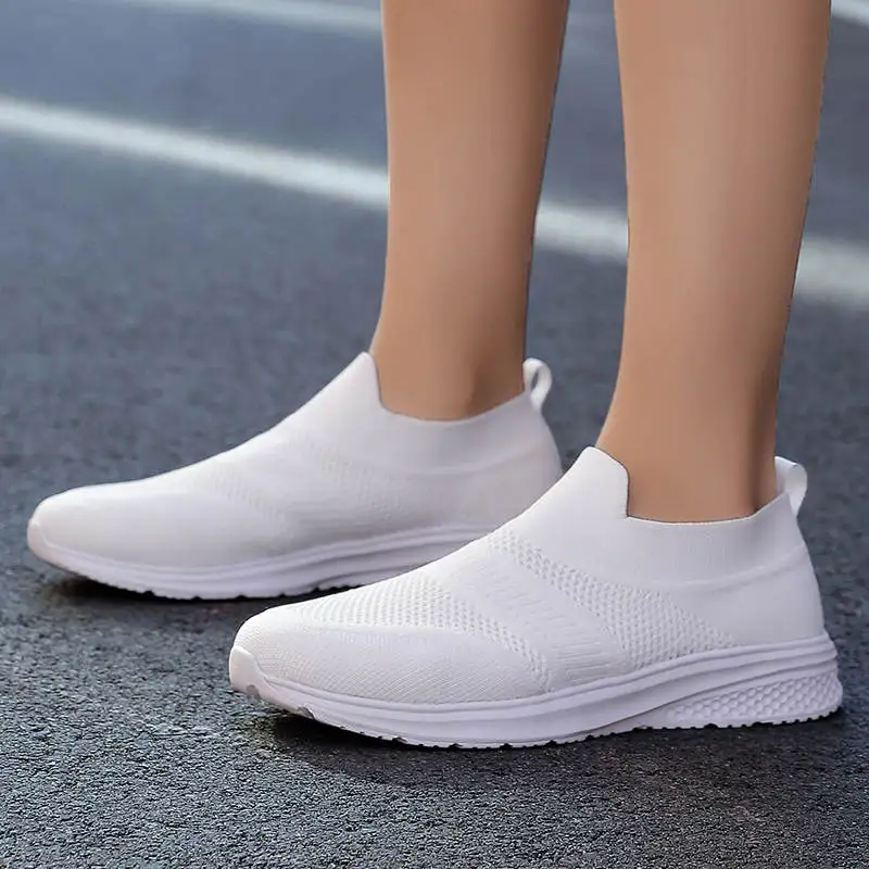 Кроссовки светильник легкие кроссовки для бега 2021 Брендовые спортивные женщин