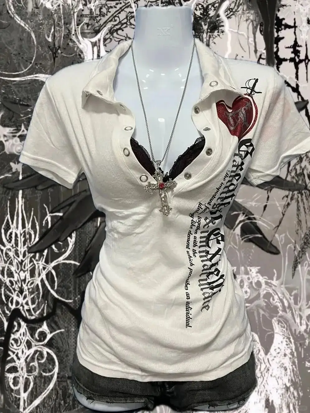 Фото Ретро-футболка Y2K в стиле New Millennium Street Wear для дерзких девушек, белая, с коротким рукавом, женская, винтажная, приталенная, с эффектом утяжки талии, в стиле Ins №1