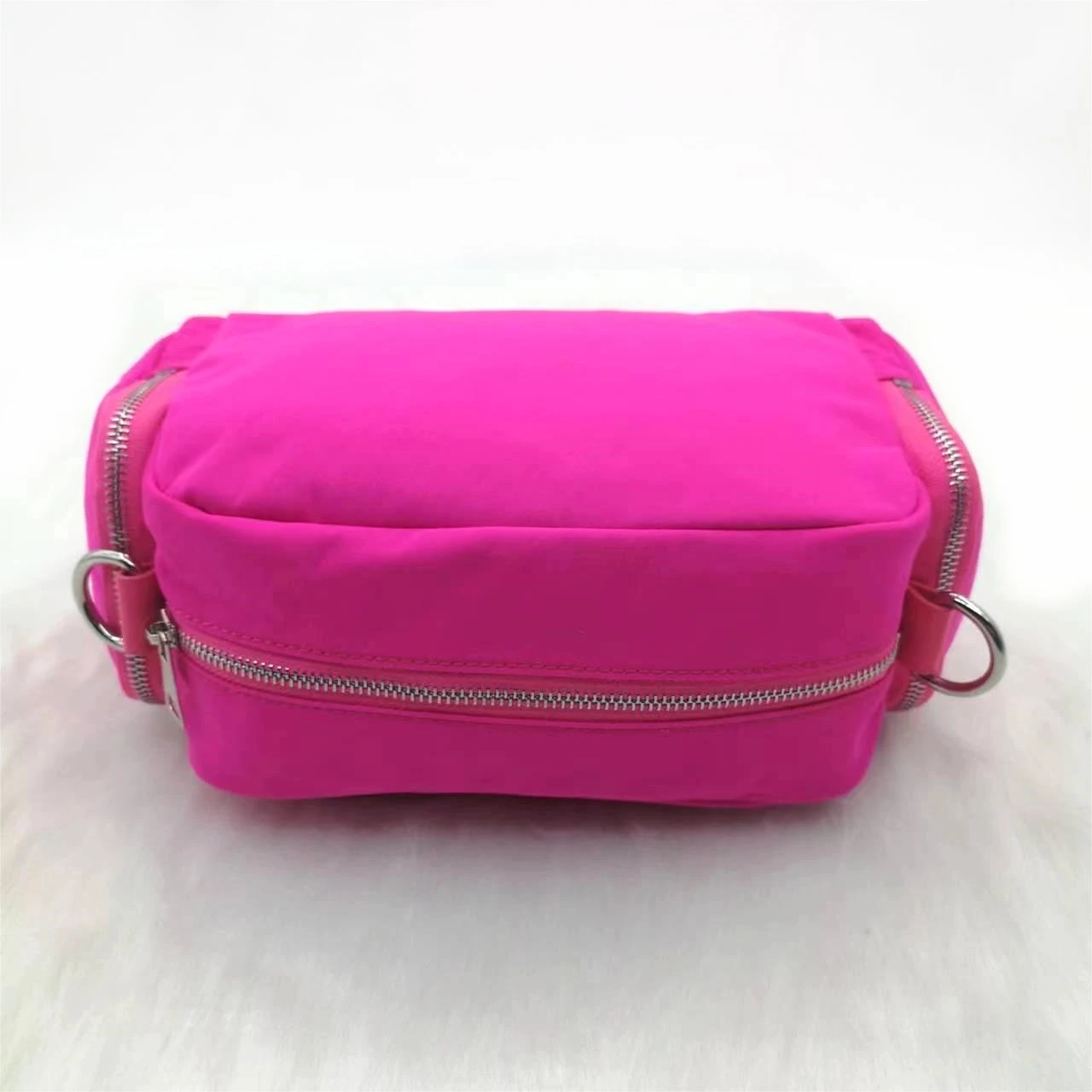 

2023 nuevo bolso de hombro para mujeres, bolso de hombro único impermeable de nylon, bolso de hombro único de moda, bolso de hom