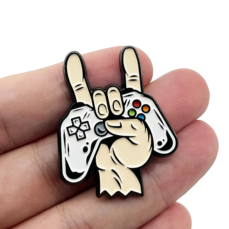 

Interesting Gestures GamePad Game Enthusiasts Metal Enamel Backpack Bag Lapel Badge Brooch Pin