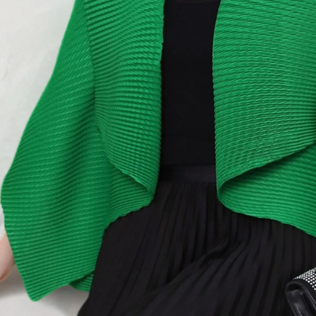 Sanzhai Dragon Scale Pleat Short coat Women Design Sense 2024 Spring New Loose All-Matching Cardigan Bolero