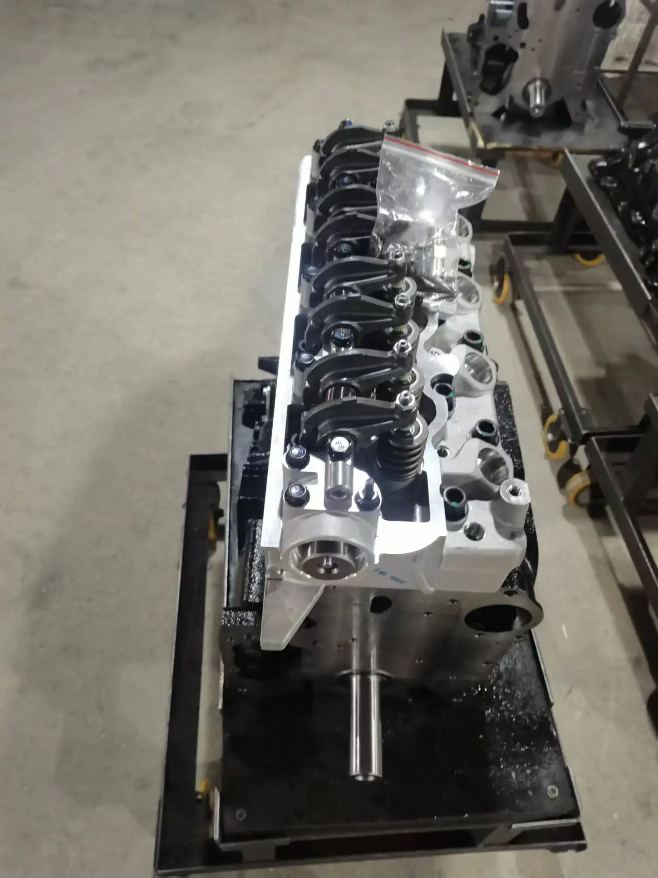 Фото Двигатель в сборе D4BH (Long Block) для Hyundai H100, H1, Starex, Galloper 2.5L №2