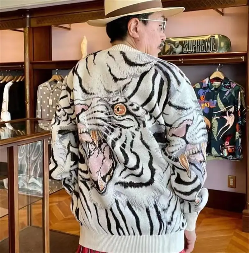 Men's Original Street Personality Jacquard Tiger Totem Round Neck Japanese Vintage Knitting Long-Sleeved Pullover Sweater
