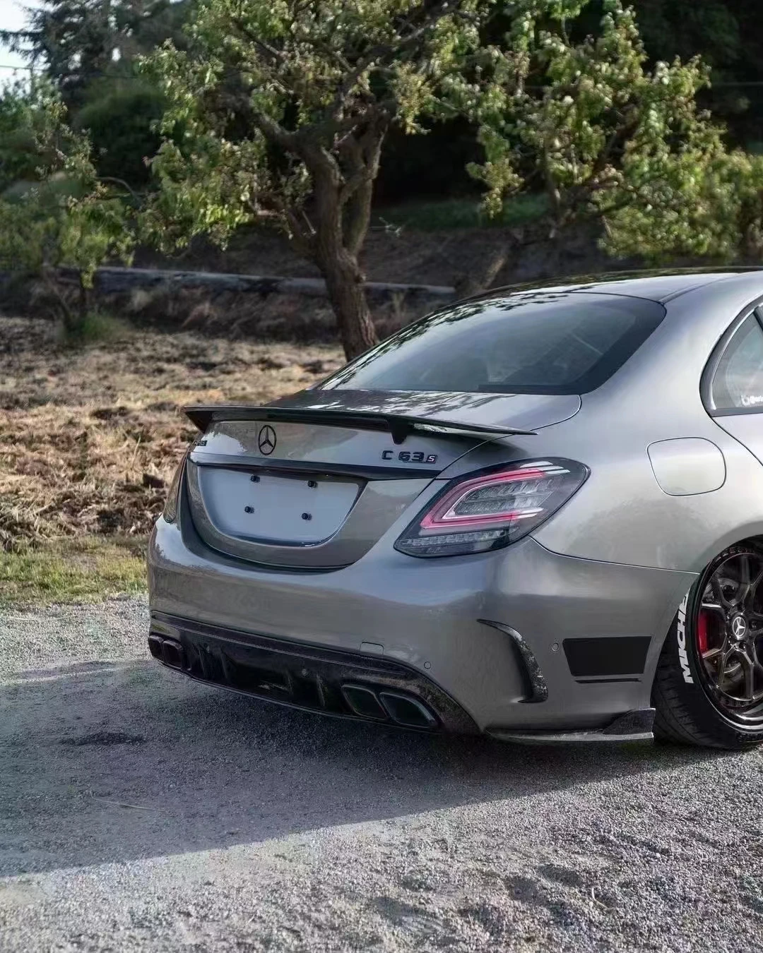 Кованые задние боковые юбки из углеродного волокна для Mercedes Benz C205 W205