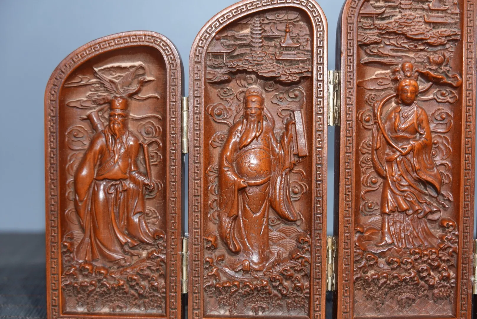 Подвеска китайская из натурального бокса Восемь Бессмертных пересекающих