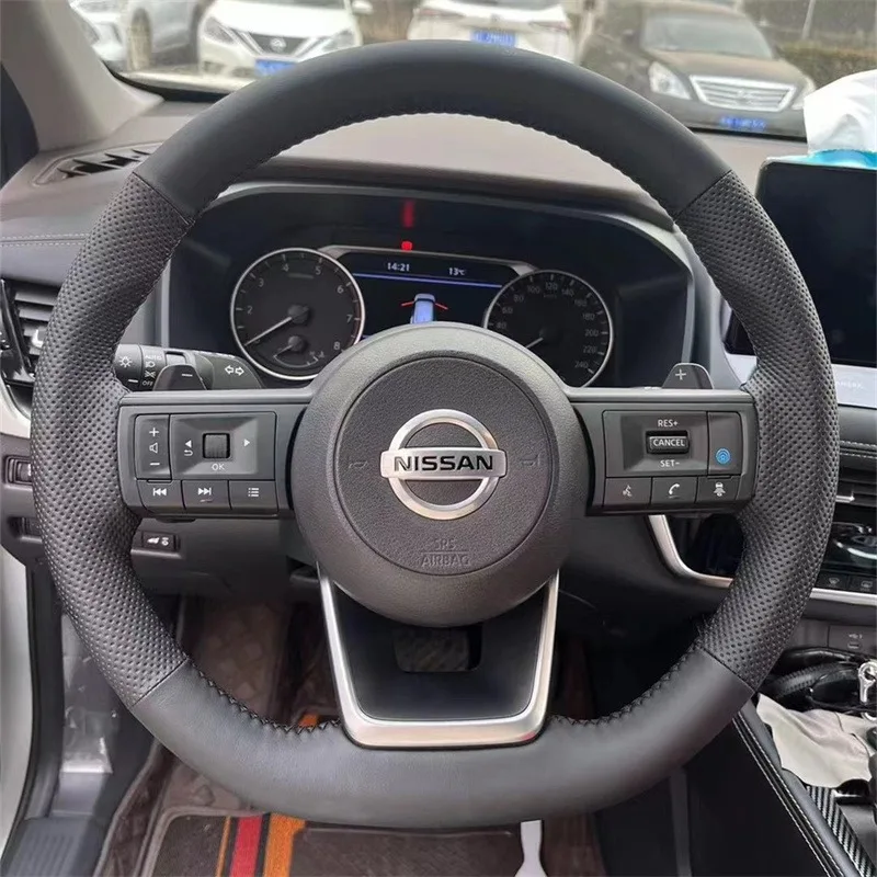 

Черный сшитый вручную нескользящий чехол на руль автомобиля из искусственной кожи для Nissan Rogue Pathfinder Qashqai X-Trail 2021-2023