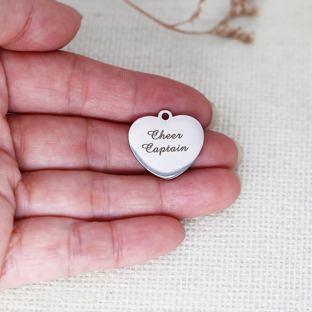 3 шт./партия, подвески из нержавеющей стали в форме сердца с лазерной гравировкой