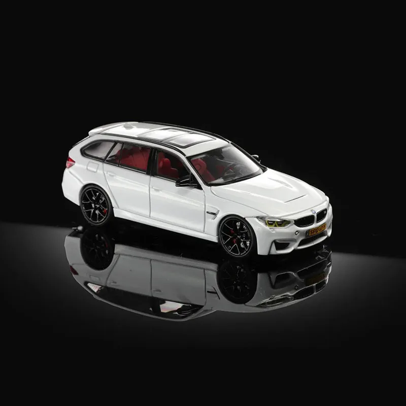 Фото Предзаказ: Коллекционная модель автомобиля BMW M3 F81 Touring в масштабе 1:64, классический универсал, игрушка для мальчиков, украшение, рождественский подарок №4