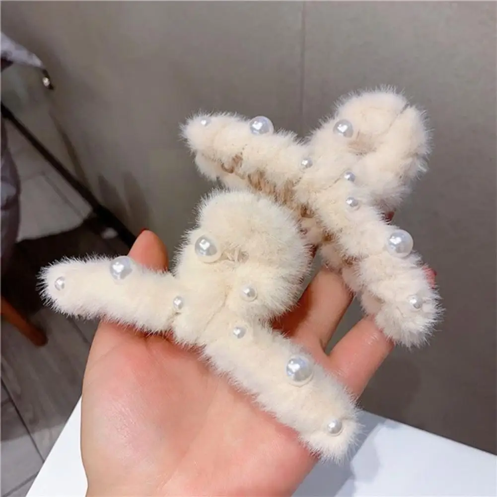 

Autumn Winter Women Elegant Pearl Soft Plush Hair Claws Hair Decorate Accessories Headband Clips Sweet Fashion Back Hair Ha H9z9