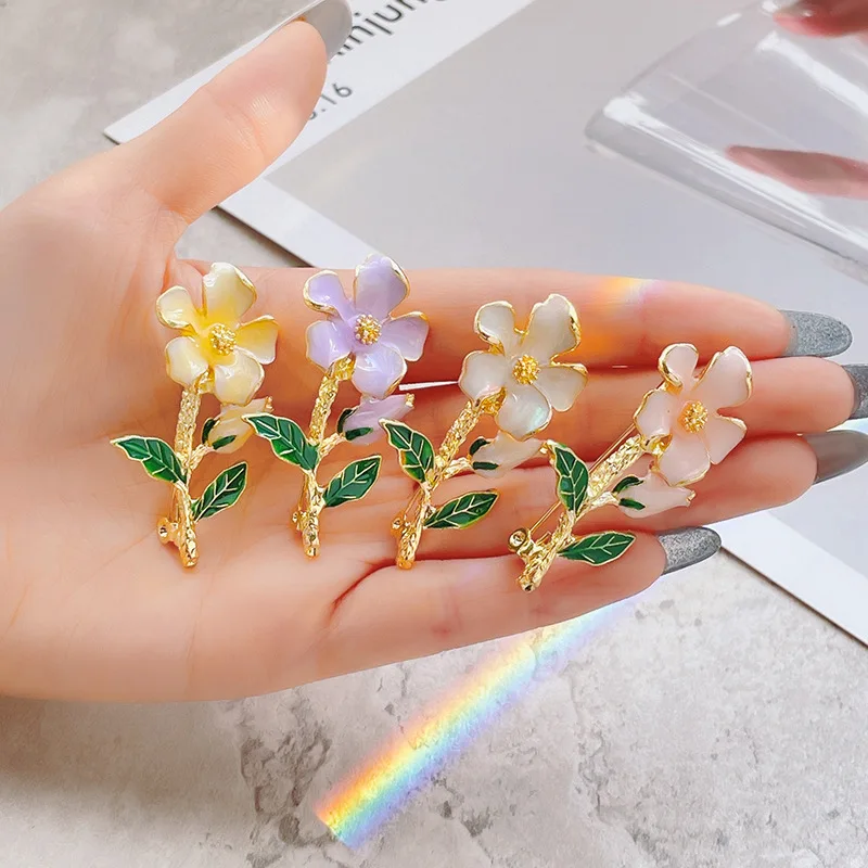 

New 4-colors Flower Brooch For Women Crystal Buckle Pins Brooches Accessories Jewelry Dress Clothes Bag Buckles Girl Gift