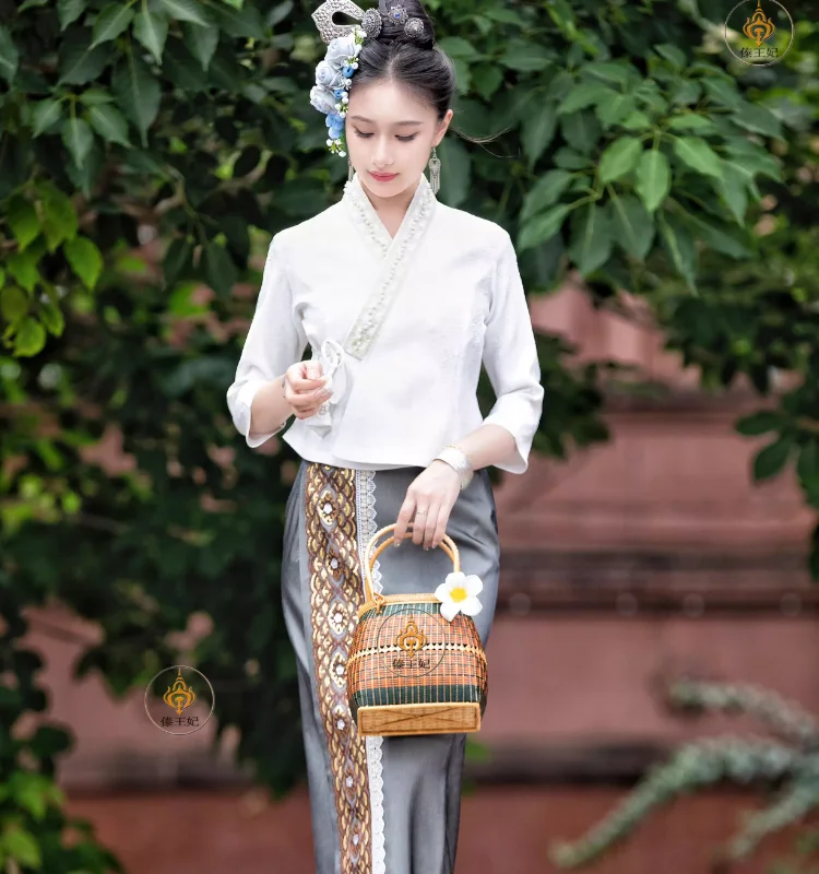 Этнический женский комплект одежды китайского дай