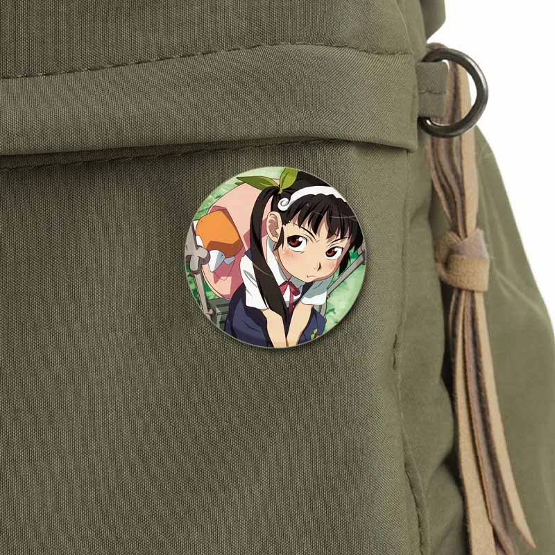 Фото Anime Monogatari Series:Off & Monster Season Pins Oshino Shinobu Ononoki Yotsugi Cartoon Badges Round Reative Gifts Brooches №4