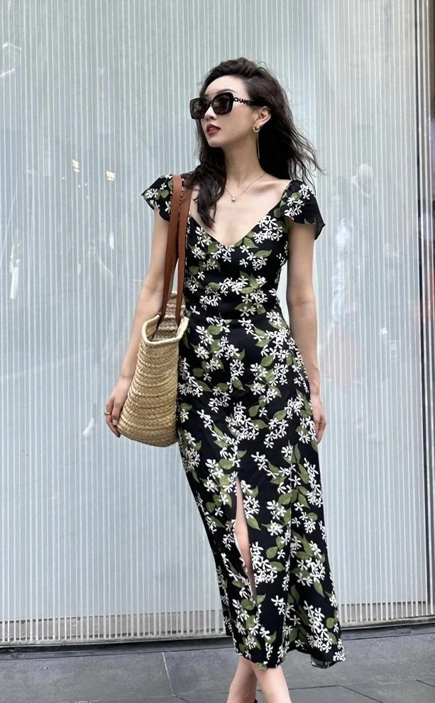

2023 Spring/Summer Fashion New Women's Clothing V-neck Floral Dress 0801
