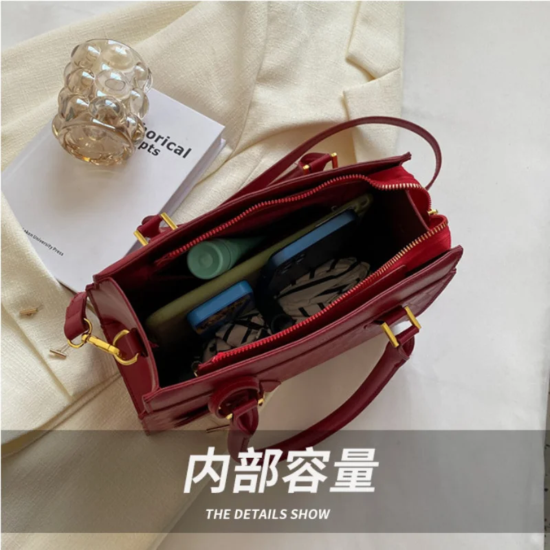 Women's Retro Fashion Handheld Crossbody Bags for Women Handle Luxury One Shoulder Small Underarm Bolsa Feminina Handbag Mochila