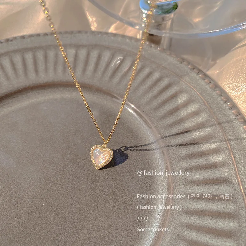 

New Trendy Fine Love Heart Shaped Opal Chain Pendant Necklace for Women Temperament Jewelry Shiny Choker Zircon Wedding Gift