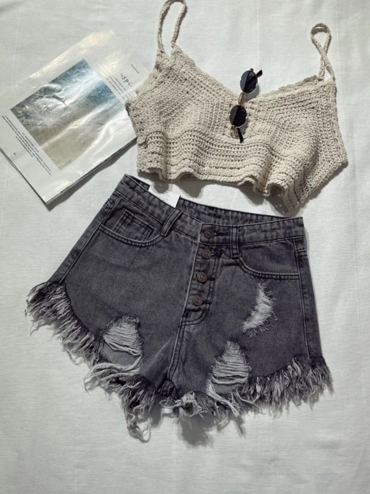 Женские джинсовые шорты ZCWXM на пуговицах с дырками лето 2022 необработанными