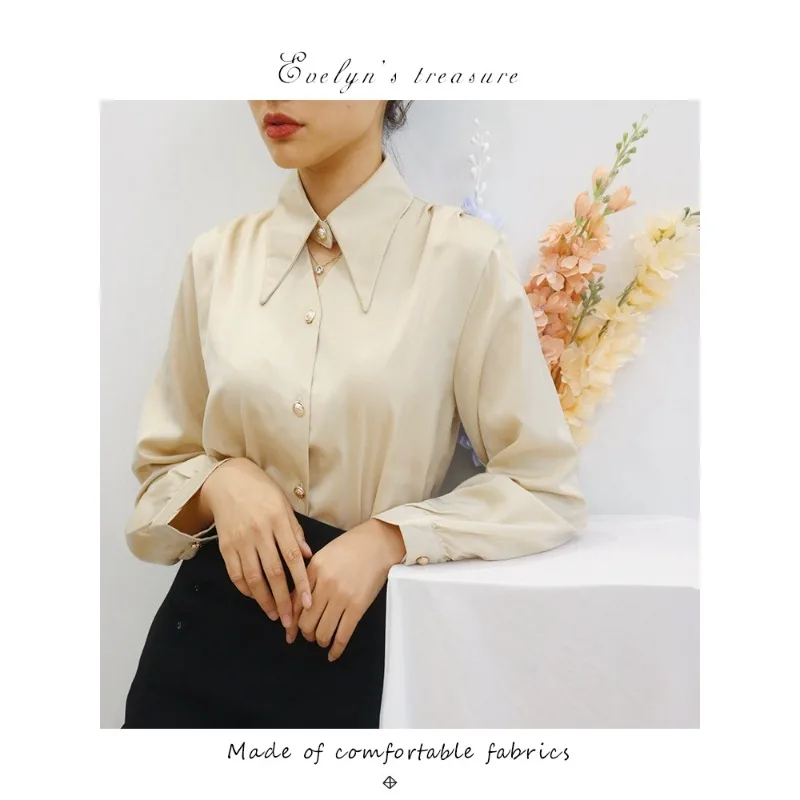 Блузка женская с отложным воротником