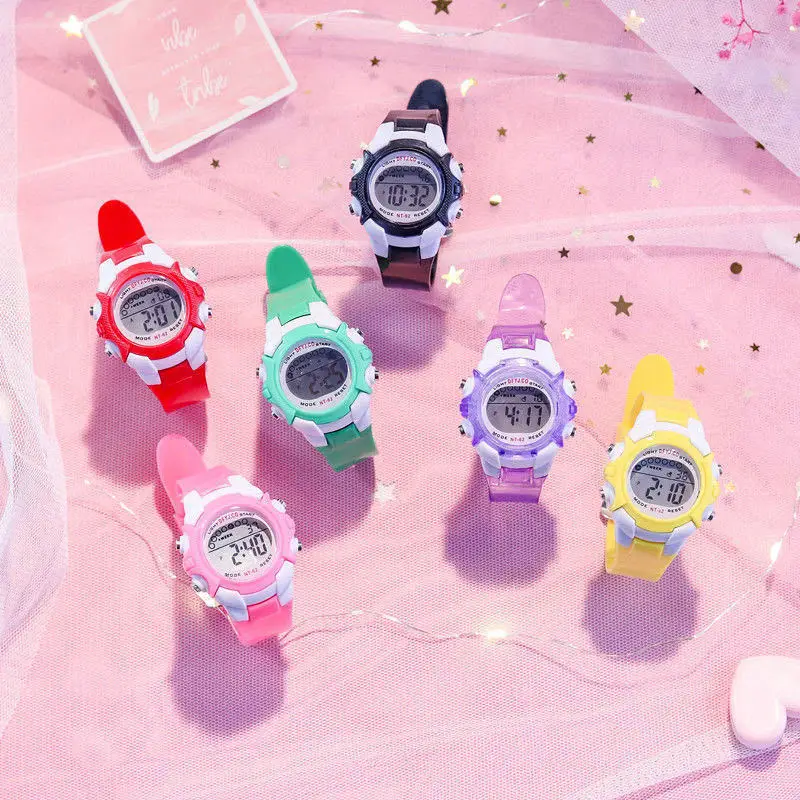 Часы детские цифровые спортивные светодиодные водонепроницаемые с силиконовым