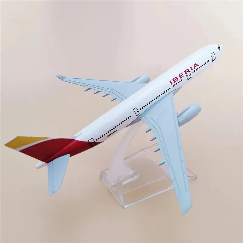 Модель самолета Iberia A330 16 см масштаб 1/400 литой под давлением металлический