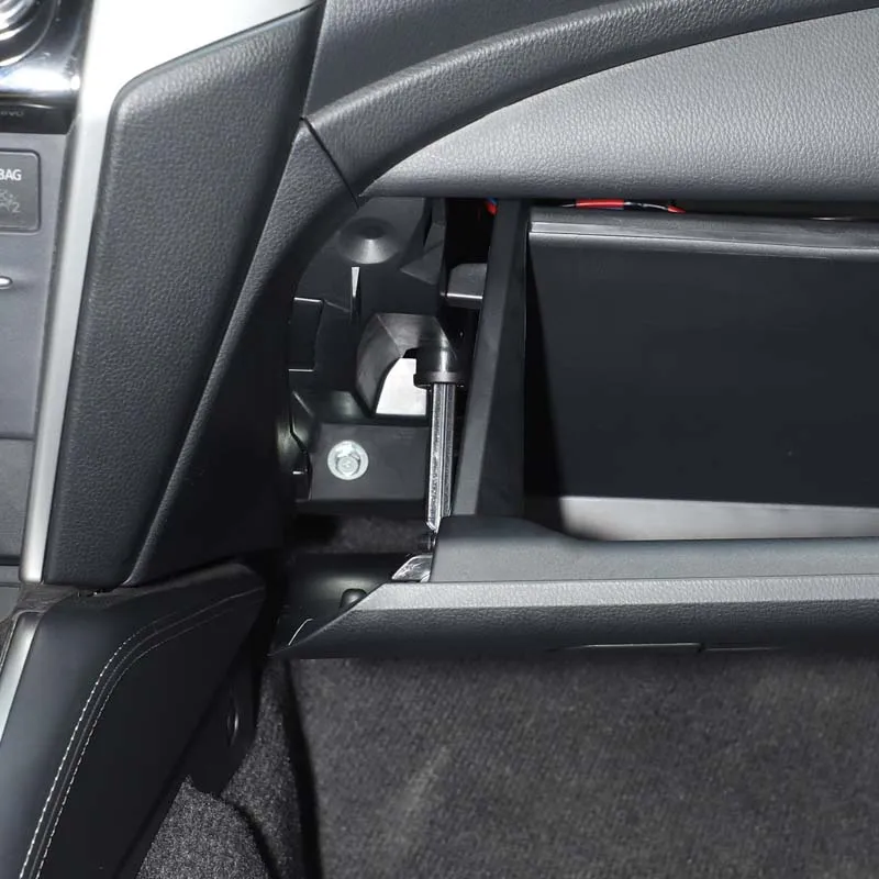 Фото Демпфер-буфер для перчаточного ящика автомобиля Mitsubishi Triton L200 2019-2023, черный, из АБС-пластика, аксессуар для интерьера, замена №4