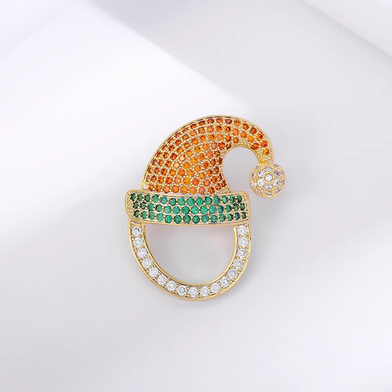 

Red Green Clear Zircon Paved Christmas Hat Copper Pins Dazzling Brass Brooches For Women Girls Sweater Dress Party Jewlery
