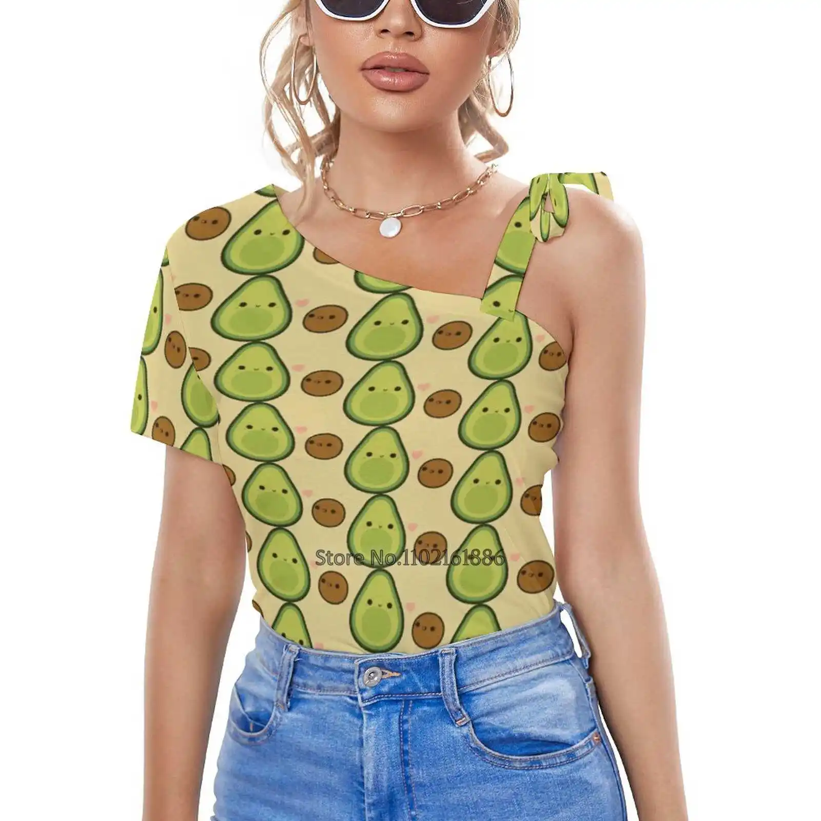 

Женская футболка с V-образным вырезом, авокадо и камень