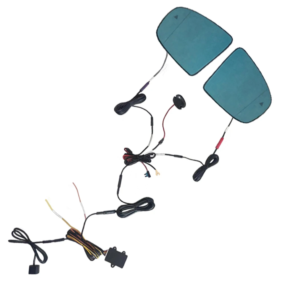 Предупредительный драйвер для создания условий движения в зоне слепых зон