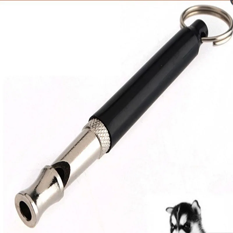 Ультразвуковой свисток для собак, сделанный из металла, поможет вам при дрессировке. Размер 5,5 см.