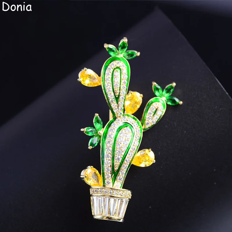 

Donia jewelry Mode Koper Vivid Groen Cactus Vorm Broche AAA Zirkoon Bruids Sieraden Vrouwen Luxe Broche Pin Hoed Sieraden