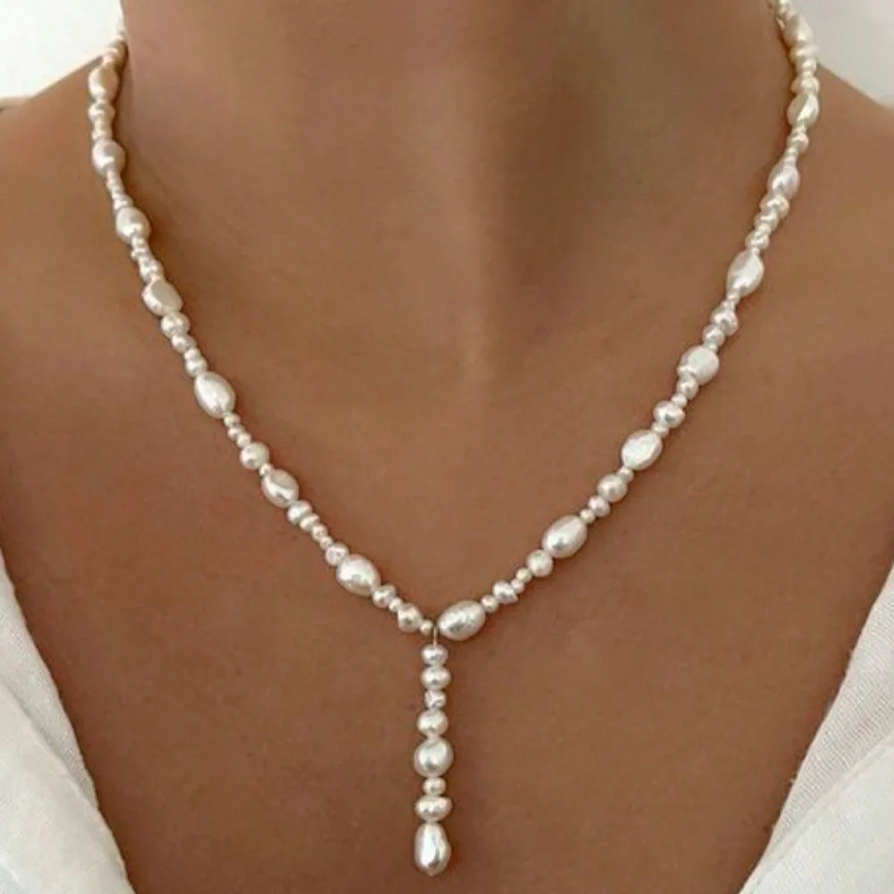 Женское ожерелье-чокер с жемчугом и искусственным