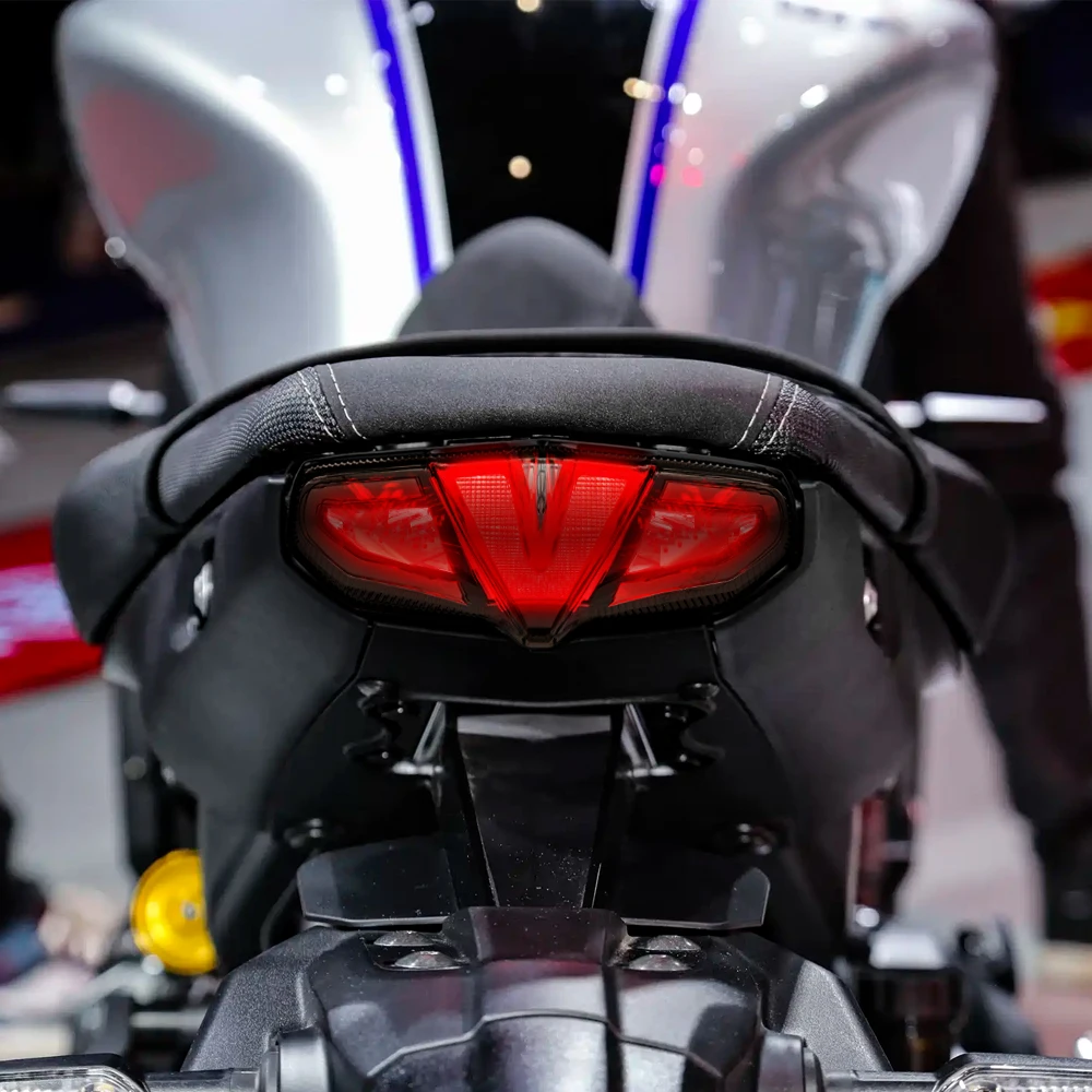 Фото Светодиодный задний фонарь E24 для Yamaha MT-09 SP MT09 MT 09 2021-2023 MT-10 MT10 2022-2024, задний стоп-сигнал мотоцикла, индикаторы лампы №2