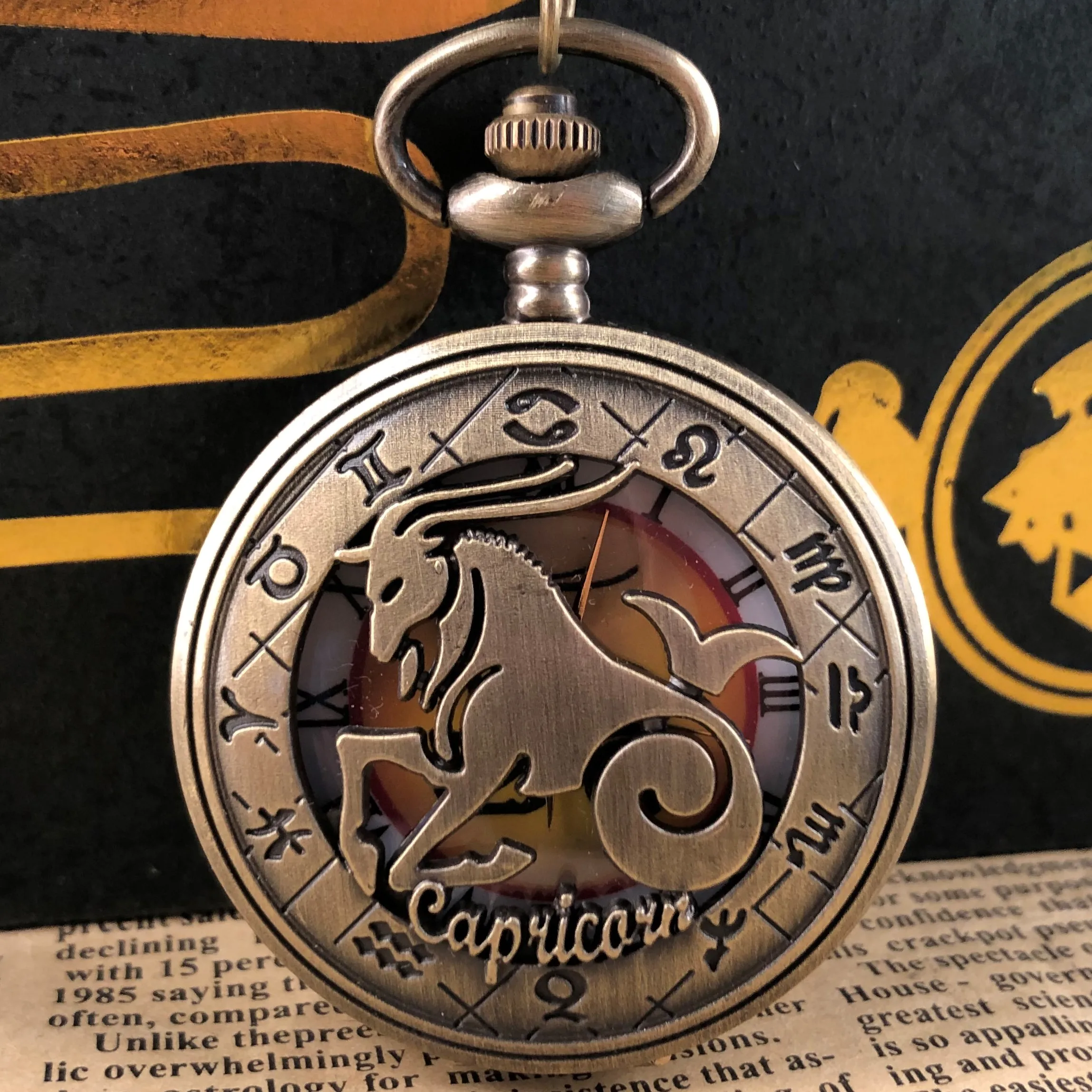 Кварцевые карманные часы с полыми