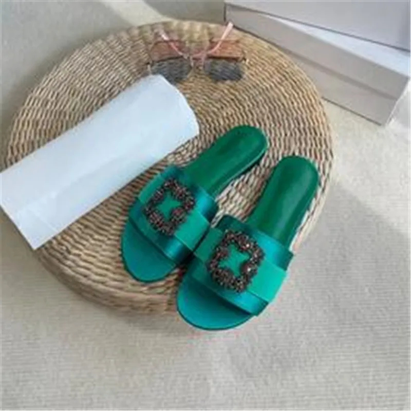 2023 Summer Rhinestone Flat Shoes Comfortable and Fashion Versatile Women's Slippers