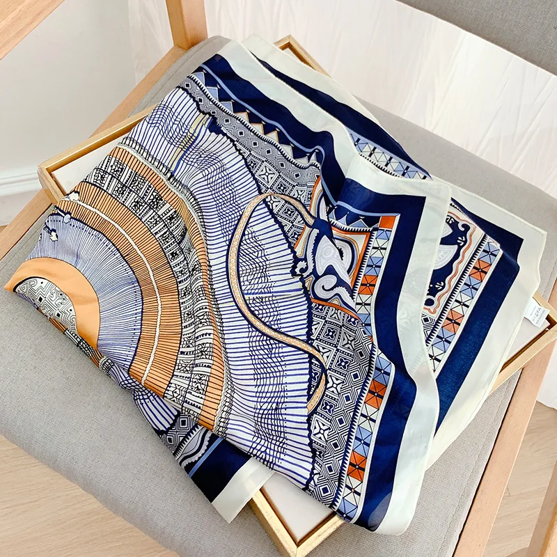 

Женский шарф-хиджаб с принтом диаметром 70 см