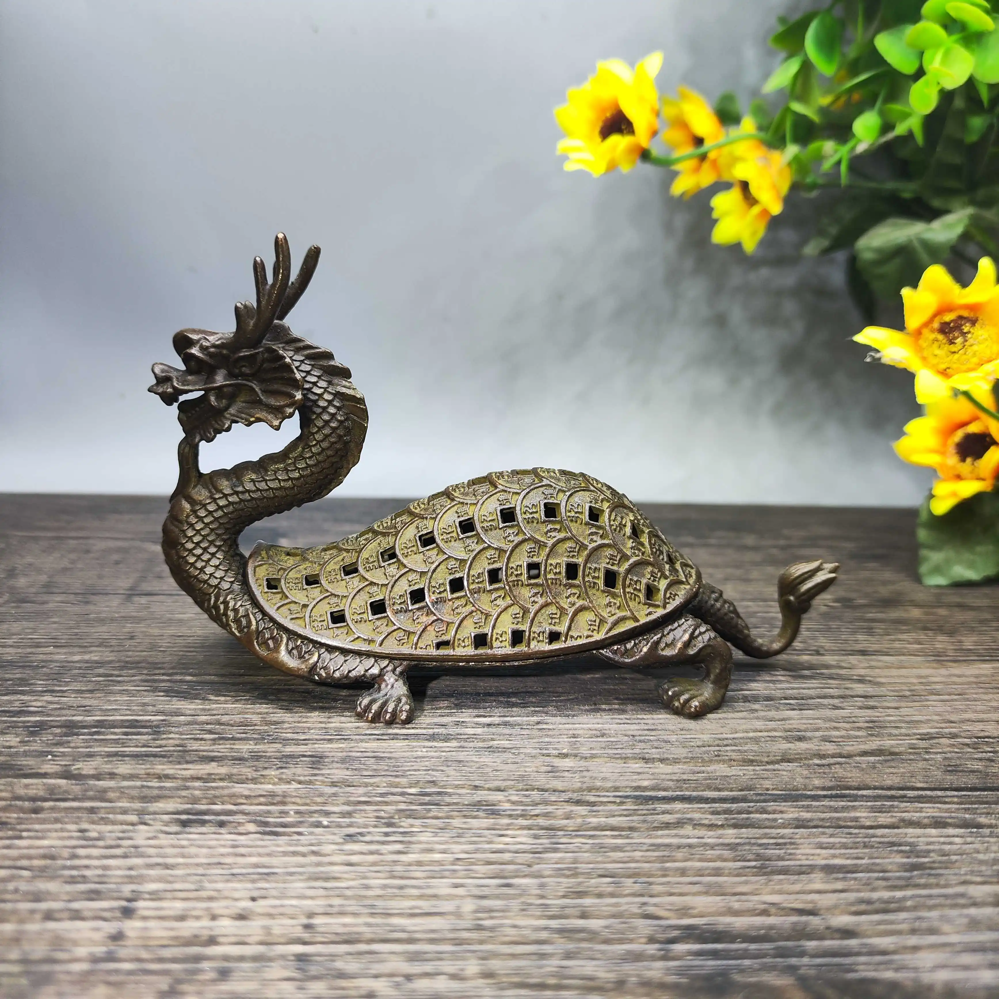 

Винтажная медная курильница с микрорезьбой