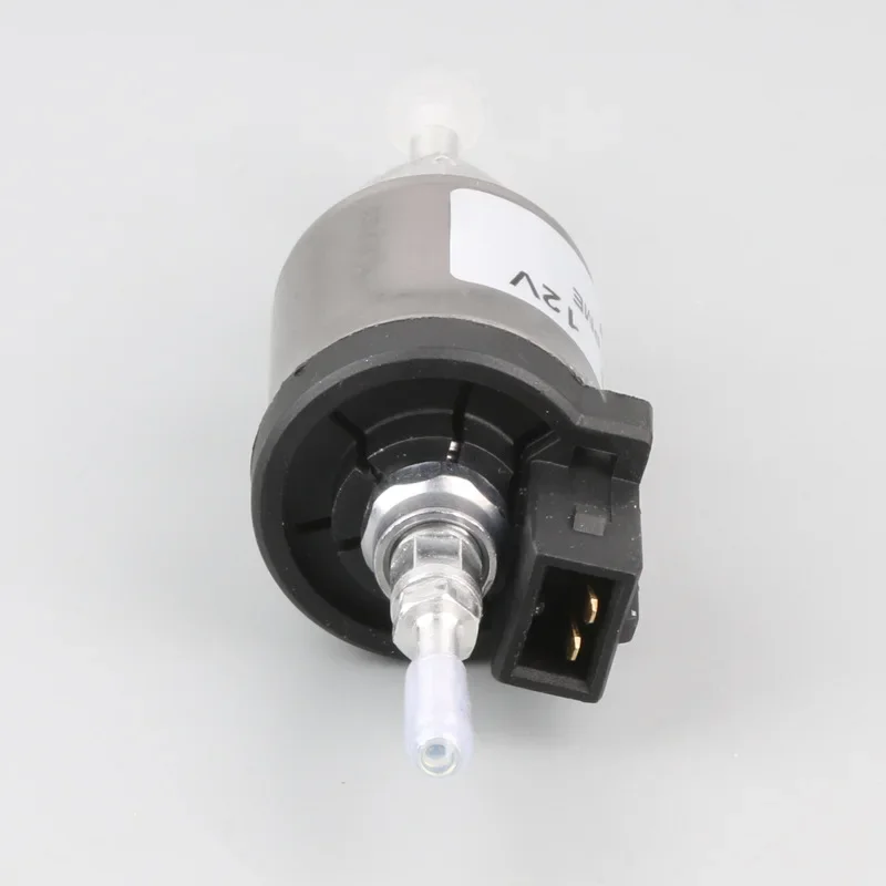 Масляный насос черный электромагнитный топливный для дизельных двигателей 12-22