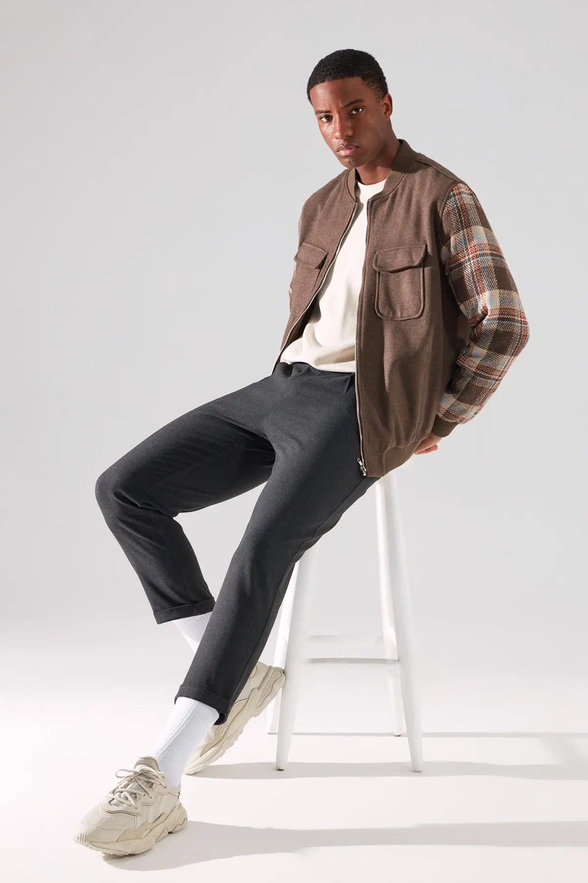 

Mens Cropped Fit High Waist Pants TMNAW22PL0115