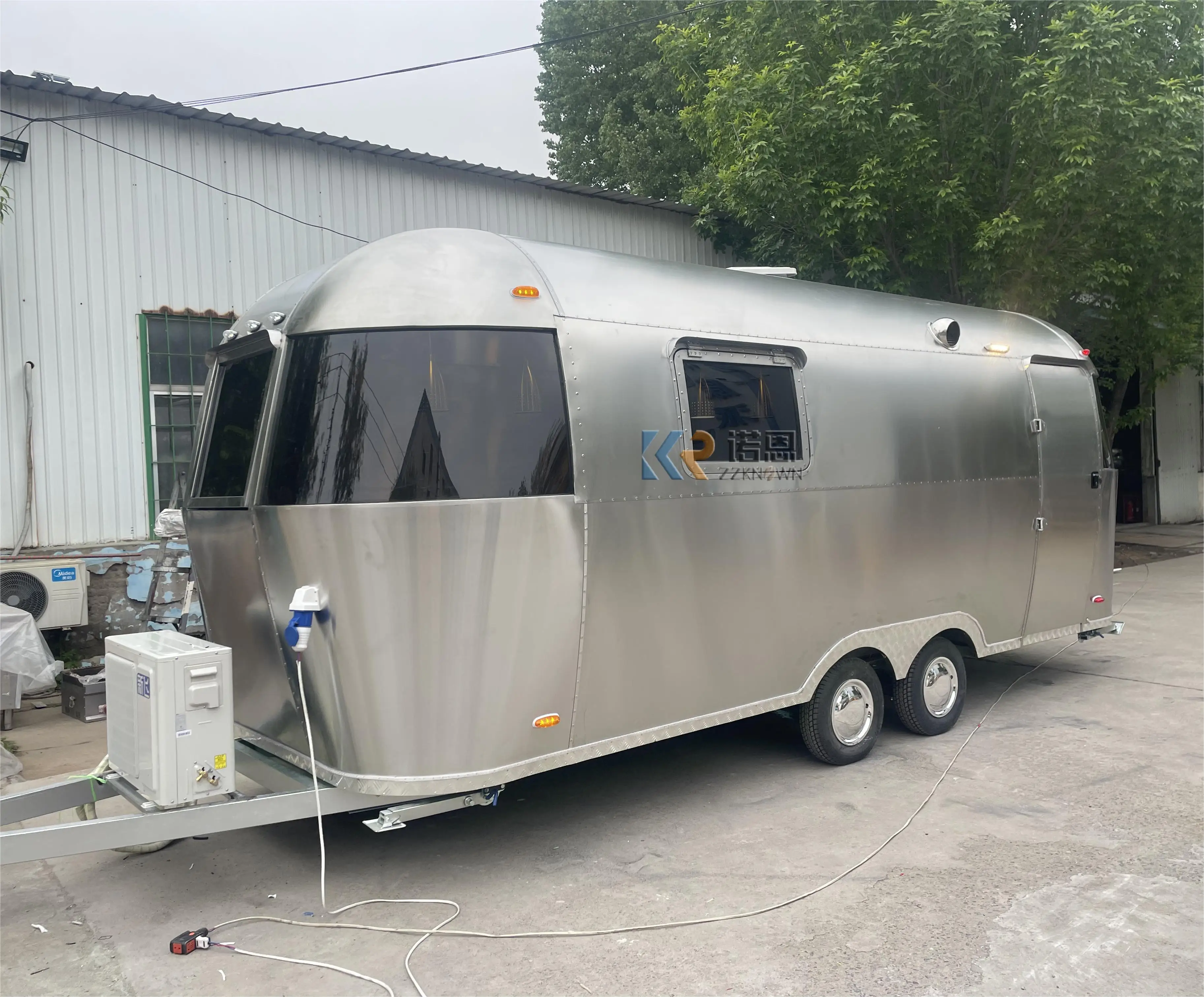 Новый трейлер для пищевых продуктов Airstream сертифицированный стандартный