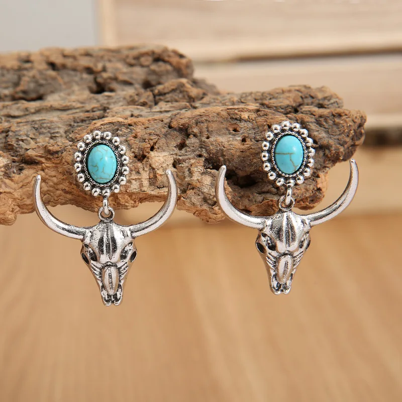 

European and American Fashion Bohemian Turquoise Bull Head Earrings Retro Alloy Old Antique Silver Ethnic Style Women Earrings