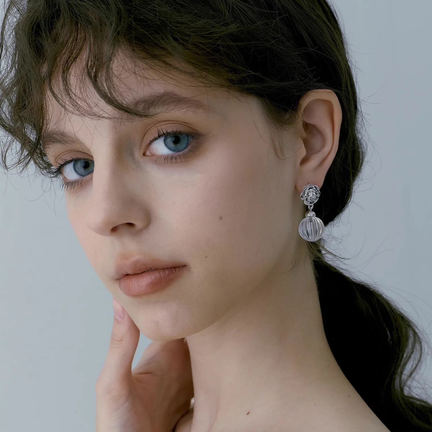 Рисунок 5 - Полностью алмазные серьги с микро-инкрустацией