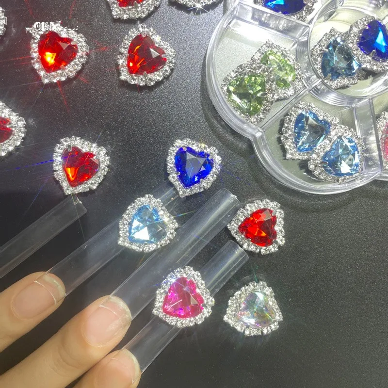 

Luxury Nail Art Heart Rhinestones Charms Decoration 3D Alloy Heart Diamond Charms Press On Nails DIY Manicure Accessories