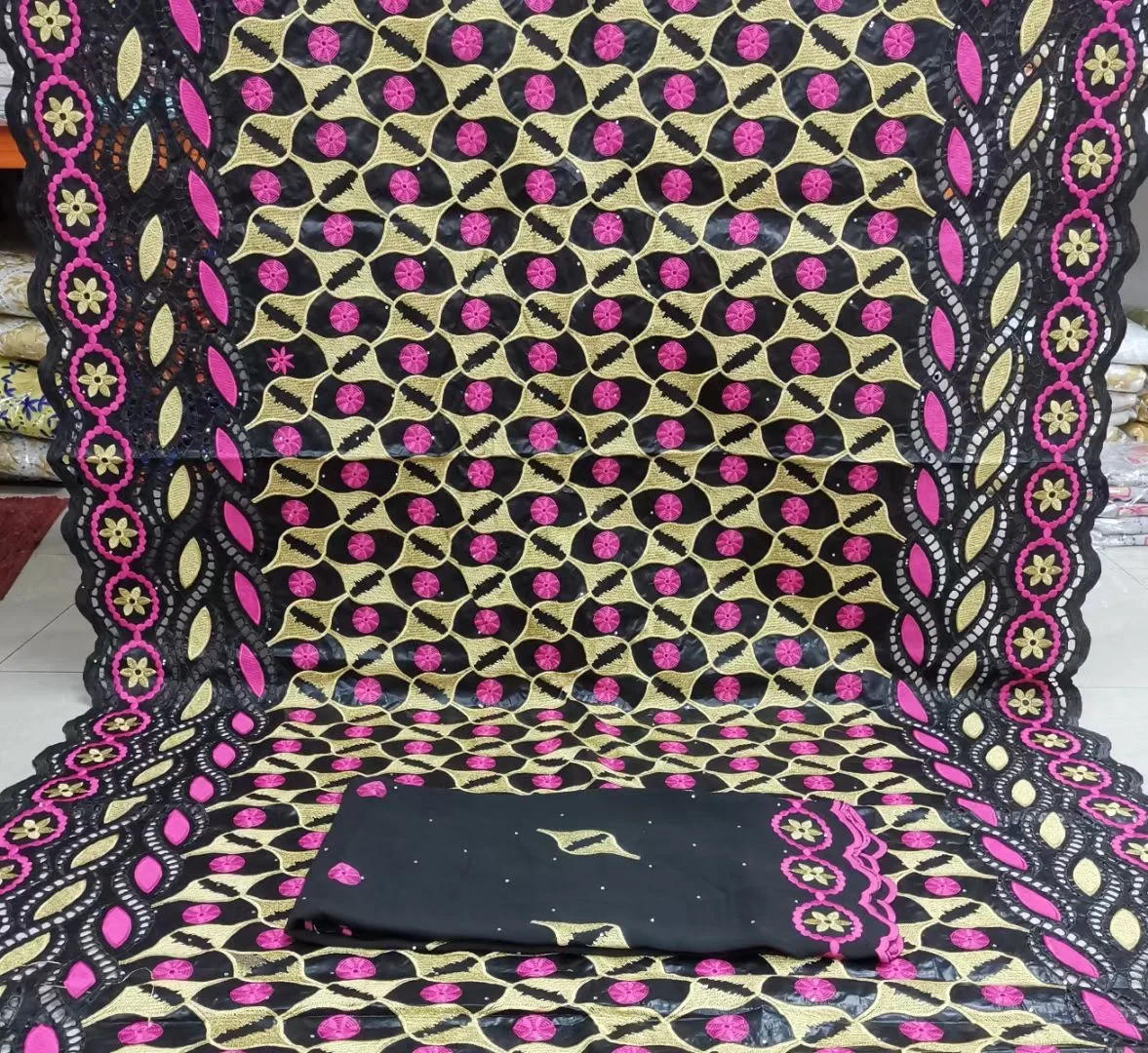 

Красивая кружевная ткань Bazin /Brocade, швейцарская Высококачественная хлопковая вышивка, Гвинея, африканская кружевная ткань 2022, богатый матер...