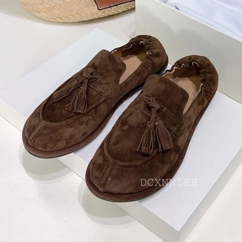 Демисезонные туфли на плоской подошве с мехом женские глубоким носком и