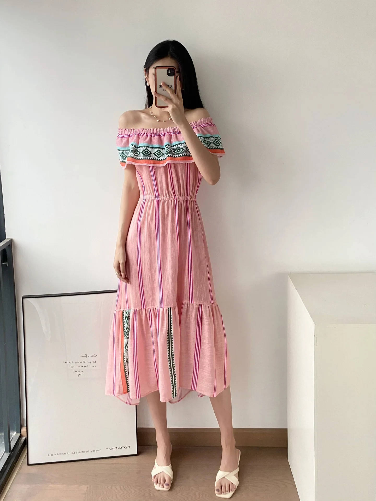 

2023 spring and summer women's clothing fashion new Printed off-the-Shoulder Dress 0621