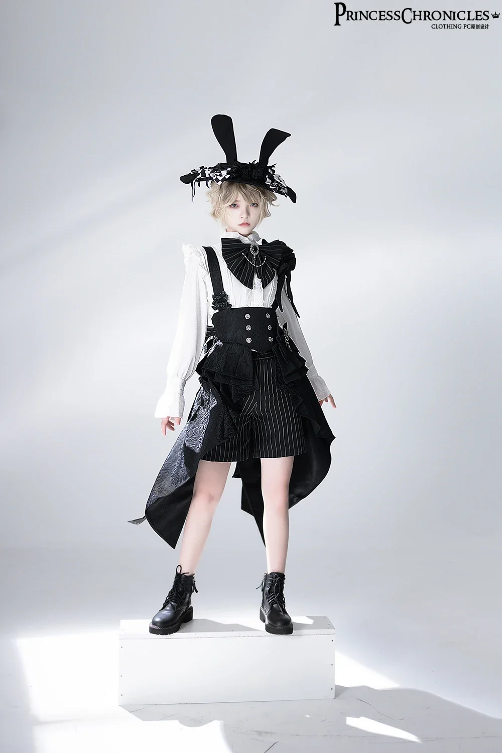 Фото ~Клаус Rabbit Theater~Блузка и шорты Ouji Lolita от Princess Chronicles №2