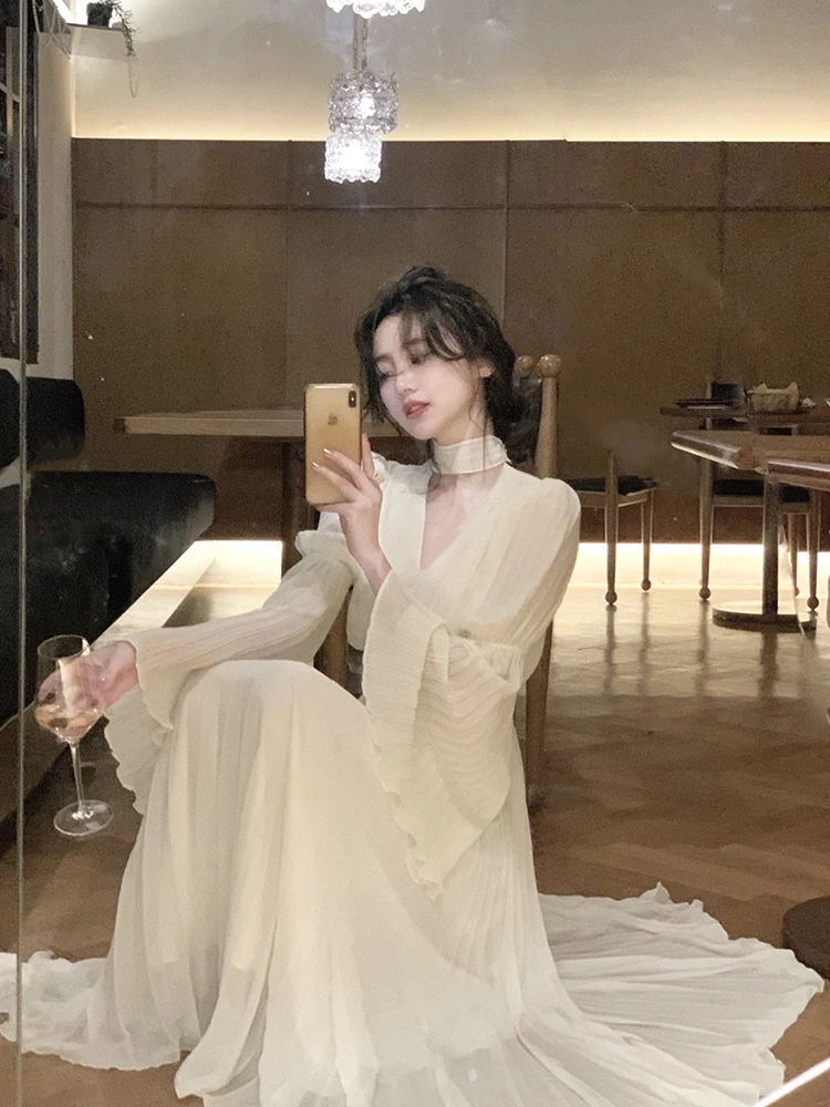 

Женское шифоновое платье-макси с V-образным вырезом и рукавом