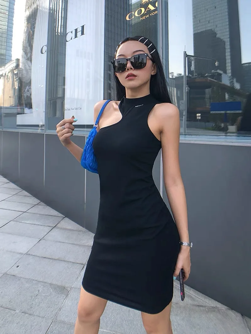 

Luxury designers brand Black tight-fitting dress women summer new irregular sexy slim vest skirt European ins small black skirt