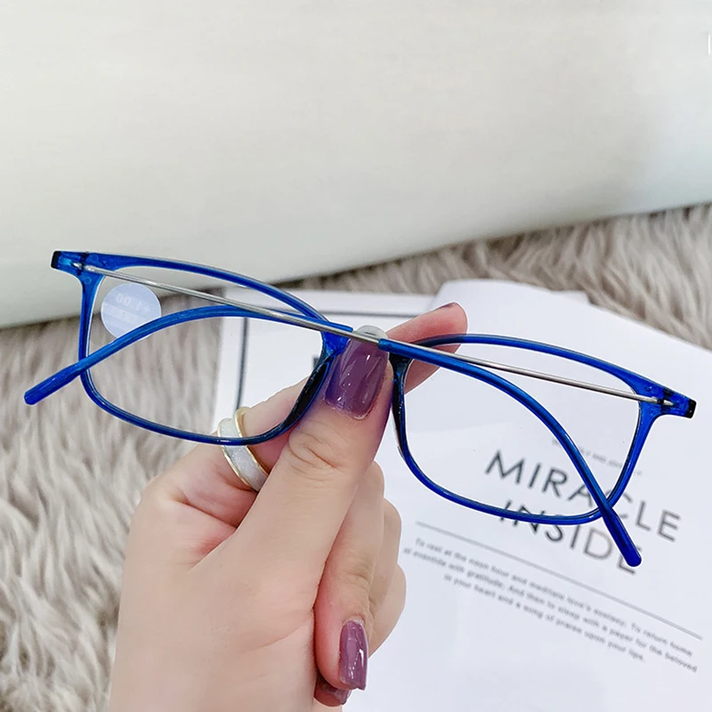 Купи Reading Glasses Women Blue Light Glasses Ultralight Presbyopia Eye Glasses Fashion Mens Glasses Clear Eyeglasses + 1.0 To + 4.0 за 71 рублей в магазине AliExpress